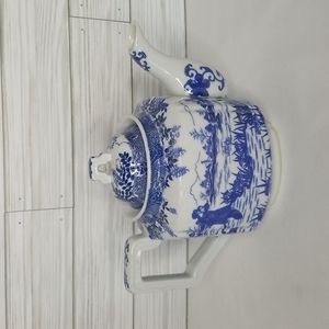 Vintage! Made in Japan Blue & White Tea Pot w/Fisherman Design